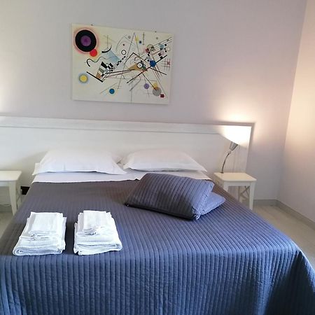 לינה וארוחת בוקר קמפובאסו Residenza Guglielmi מראה חיצוני תמונה